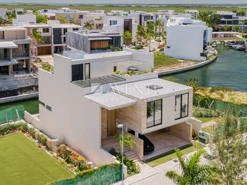 Casa amueblada en Venta, Laguna 2, Cancún Quintana Roo.