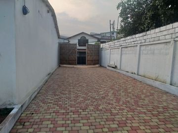 DE OPORTUNIDAD - CASA EN LOMAS DE URDESA  - GUAYAQUIL