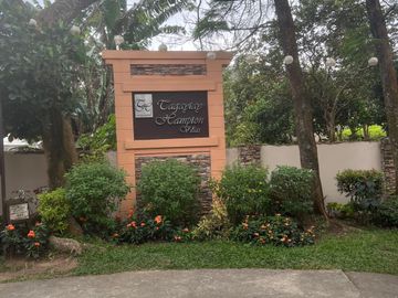 Tagaytay Hampton Villas near Picnic Grove For Bidding