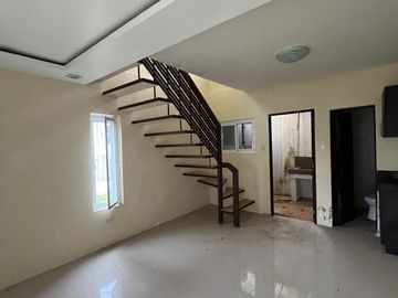 Tagaytay Hampton Villas near Picnic Grove For Bidding