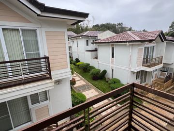Tagaytay Hampton Villas near Picnic Grove For Bidding