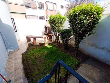 CASA DE VENTA EN PONCEANO, NORTE DE QUITO.