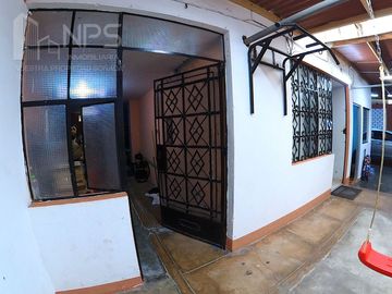 VENDO CASA EN ESQUINA CERCA DE MINKA - CALLAO