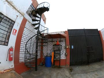 VENDO CASA EN ESQUINA CERCA DE MINKA - CALLAO