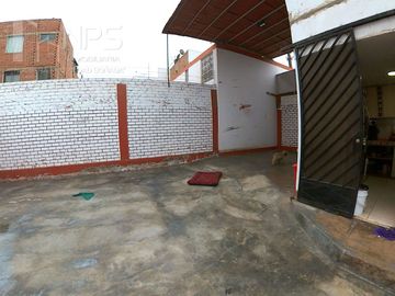 VENDO CASA EN ESQUINA CERCA DE MINKA - CALLAO