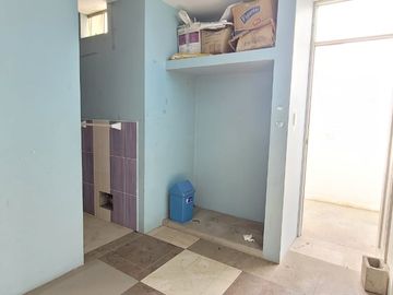 VENTA: AMPLIO LOCAL COMERCIAL Y CASA – CARR. A PIMENTEL