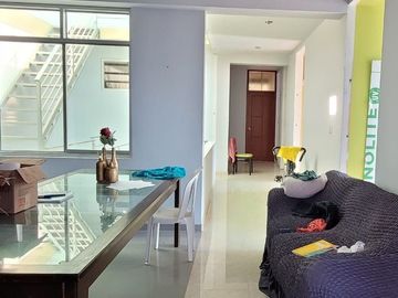 VENTA: AMPLIO LOCAL COMERCIAL Y CASA – CARR. A PIMENTEL