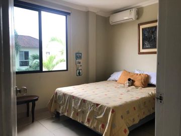 Venta de casa en la Urbanización Estancias del Río en la Vía Samborondón.