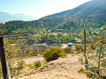 Se vende Hermosa parcela con casa en  condominio en sector Alhue, Curacaví.