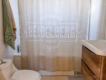 Se vende Hermosa parcela con casa en  condominio en sector Alhue, Curacaví.