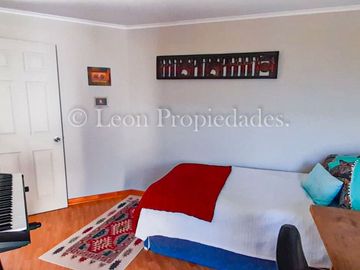 Se vende Hermosa parcela con casa en  condominio en sector Alhue, Curacaví.