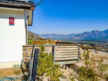 Se vende Hermosa parcela con casa en  condominio en sector Alhue, Curacaví.