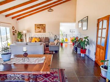 Se vende Hermosa parcela con casa en  condominio en sector Alhue, Curacaví.