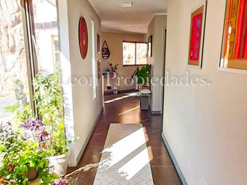 Se vende Hermosa parcela con casa en  condominio en sector Alhue, Curacaví.