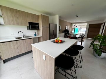 Hermosas Casas de Venta Para Estrenar en Tumbaco, OPORTUNIDAD