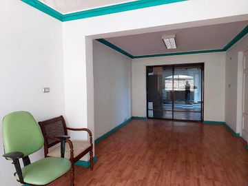 Vende Casa a Pasos del Centro