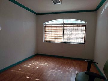 Vende Casa a Pasos del Centro