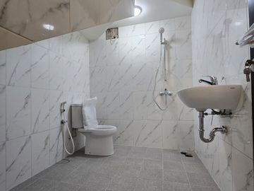 Rumah baru design classic di pondok bambu Jakarta Timur