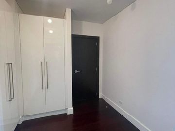 GOOD DEAL 2BR Unit for SALE at Garden Towers Makati City
