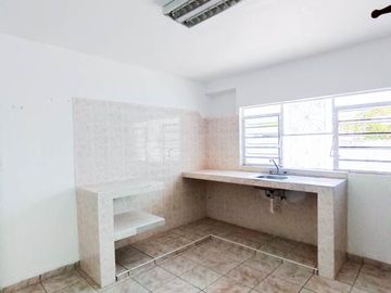 VENTA DE PROPIEDAD PARA OFICINAS EN EL FRACCIONAMIENTO CAMPESTRE, CHETUMAL