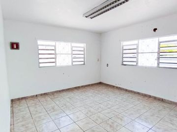 VENTA DE PROPIEDAD PARA OFICINAS EN EL FRACCIONAMIENTO CAMPESTRE, CHETUMAL