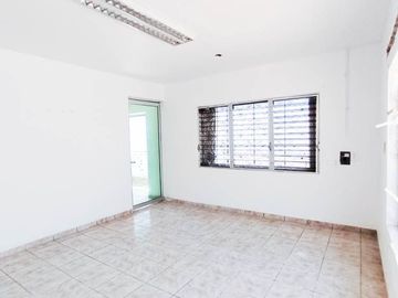 VENTA DE PROPIEDAD PARA OFICINAS EN EL FRACCIONAMIENTO CAMPESTRE, CHETUMAL