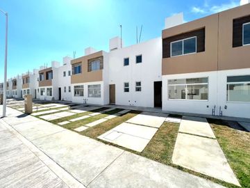 CASA EN VENTA EN VILLA DE POZOS, ATRAS DE LA IGLESIA