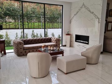 CASA DE VENTA, TUMBACO, DE LUJO, SECTOR HILACRIL