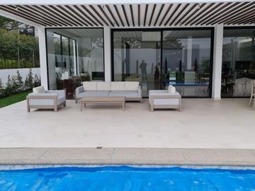CASA DE VENTA, TUMBACO, DE LUJO, SECTOR HILACRIL