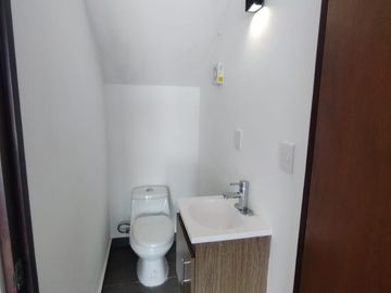 Casa en venta MOD. Bambú. 3 recamaras, piscina, garage techado, en privada residencial con amenidades.