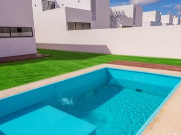 Casa en venta MOD. Bambú. 3 recamaras, piscina, garage techado, en privada residencial con amenidades.