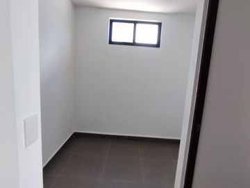 Casa en venta MOD. Bambú. 3 recamaras, piscina, garage techado, en privada residencial con amenidades.