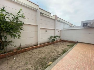 Casa Multifamiliar en Venta, Villa Campestre