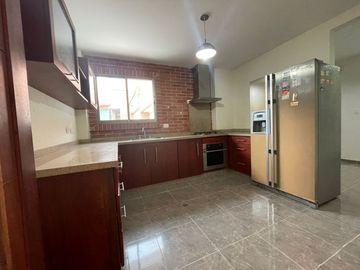 Casa Multifamiliar en Venta, Villa Campestre