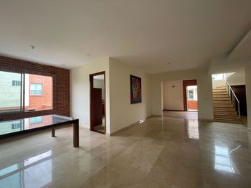 Casa Multifamiliar en Venta, Villa Campestre