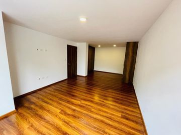 Venta Departamento Remodelado 179 m² en Quito Av Eloy Alfaro