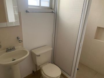 Casa VENTA LAS LOMAS (Sector Bosques) Monterrey - Garcia cerca AVENIDAS y de TODO Zona Tranquila y Segura MUY BUEN ESTADO