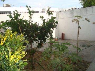 Casa VENTA LAS LOMAS (Sector Bosques) Monterrey - Garcia cerca AVENIDAS y de TODO Zona Tranquila y Segura MUY BUEN ESTADO
