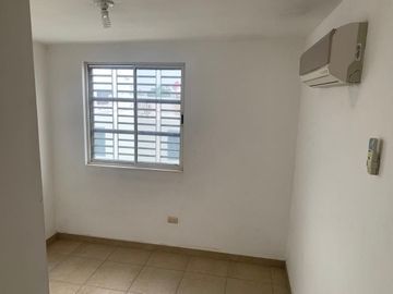Casa VENTA LAS LOMAS (Sector Bosques) Monterrey - Garcia cerca AVENIDAS y de TODO Zona Tranquila y Segura MUY BUEN ESTADO
