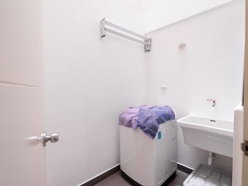 MODERNO DEPARTAMENTO DE 01 DORMITORIO Y 02 BAÑOS VISTA EXTERIOR