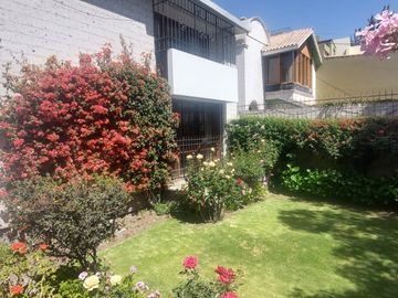 VENDO EXCELENTE CASA MULTIPLES AMBIENTES EN SELVA ALEGRA AMPLIA FRENTERA
