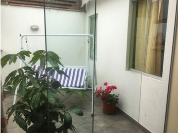 Duplex Cerca Al Aparque Gonzales Prada Entre Av. Javier Prado Y El Ejercito Cerca Super Mercados