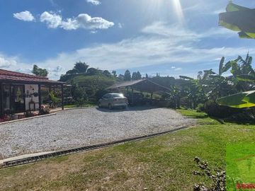 FINCA EN RIONEGRO