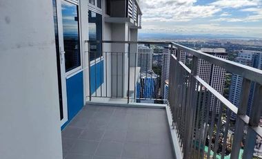 LEASE TO OWN PROMO IN 10years 1BR Fully Furnished Unit The Trion Towers BGC beside Sm Aura
