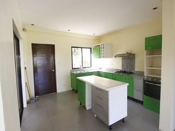 Villas South Forbes Cavite 3 Bedrooms House and Lot for Sale!