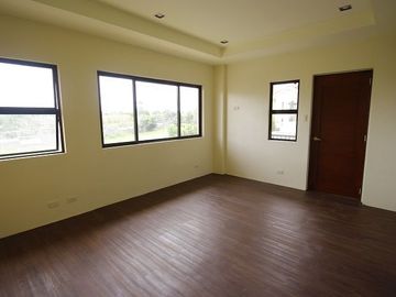 Villas South Forbes Cavite 3 Bedrooms House and Lot for Sale!