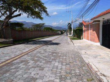 Venta Terreno Tumbaco Dentro de Urbanización Privada Sector de Hilacryl