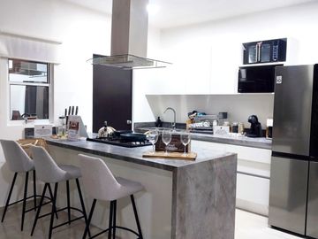Venta de casa, diseño exclusivo a unos minutos de la playa