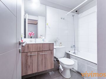 2 Dormitorios + 1 Baño en la Cisterna, Metro El Parrón.