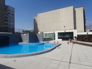 VENDO DEPARTAMENTO- ÁREAS COMUNES CON PISCINA- surco x col Markhan